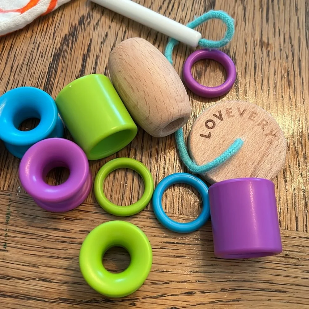 LOVEVERY Colorful Wooden Lacing Bead Set